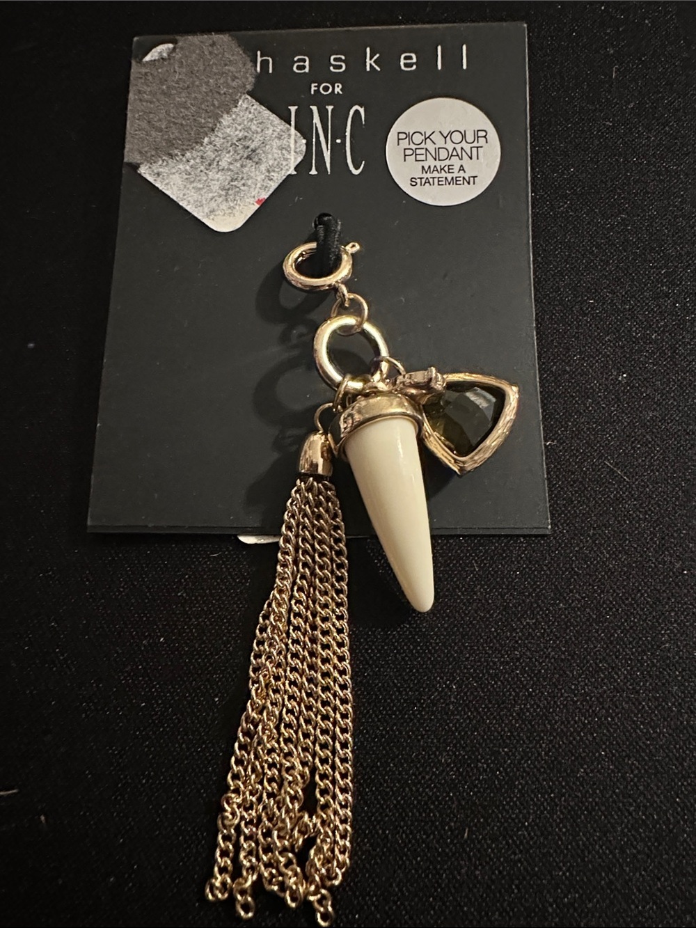 Haskell pendant tassel keychain - gold and ivory
#82